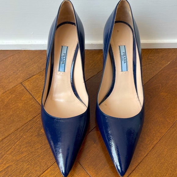 Prada Navy Blue Patent Leather Pointed Toe Heels Size 36.5 - Picture 1 of 7